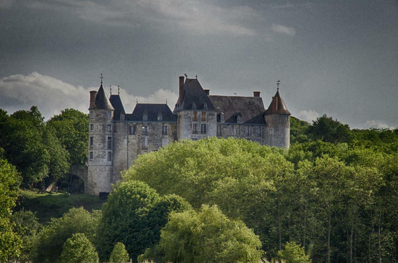 D'hôtes Face à